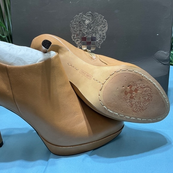 COPY - Vince Camuto Women's Elvin Bootie Ankle Boot/ Excellent Condition - Picture 5 of 6